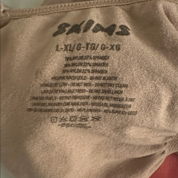 Skims Sculping Bralette - Picture 6 of 7